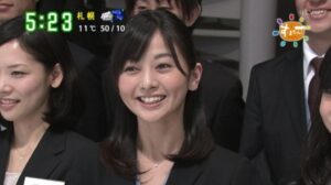 中谷しのぶが超かわいい 赤星と結婚 英語やマラソンやものまねは 大人の時間割